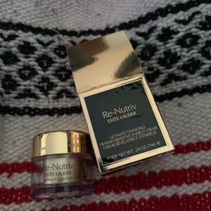 Estée Lauder Re-nutriv ultimate diamond transformative energy crème